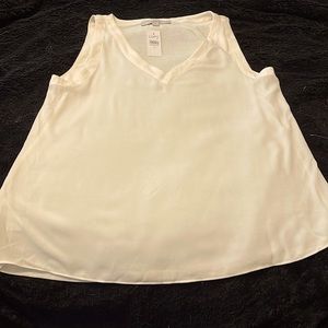 Women’s v-neck tank top